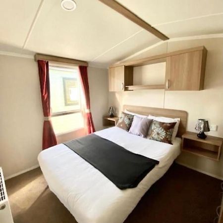 Swift Loire Hotel Jaywick Sands Eksteriør billede
